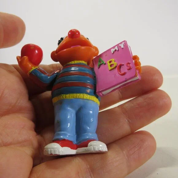 Ernie School Sesame Street Figure 2.5" tall - Picture 5 of 9